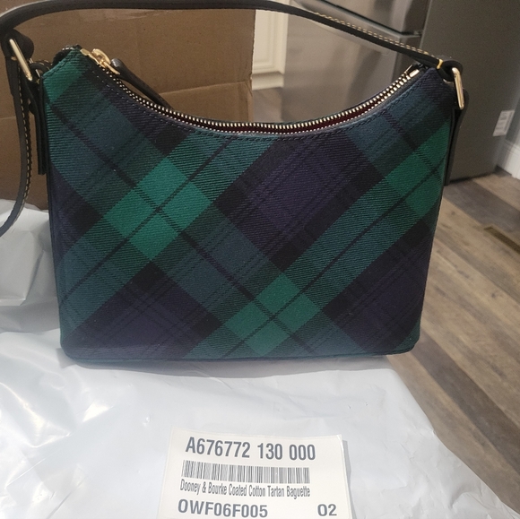 Dooney & Bourke Navy/Green Tarten Baguette Shoulder Bag NWOT - Picture 3 of 6